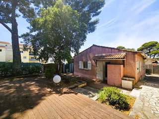 Location Vacances,  Maison pour 7 personnes à Saint Mandrier Pin Rolland