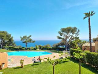 Location Vacances,  Appartement T2  pour 4 personnes à Saint Mandrier Pin Rolland