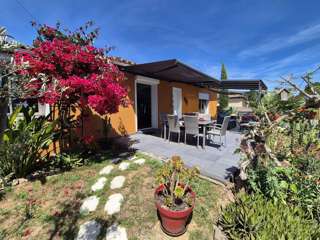 Location Vacances,  Appartement T3  pour 5 personnes à La Seyne Les Sablettes Réf: SFN-900