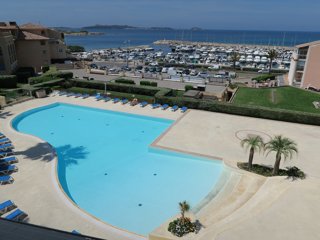 Location Vacances,  Appartement F3  pour 6 personnes à Six-Fours