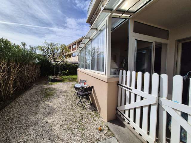 Location Vacances,  Appartement T4  pour 4 personnes à La Seyne Les Sablettes Réf: SFN-312