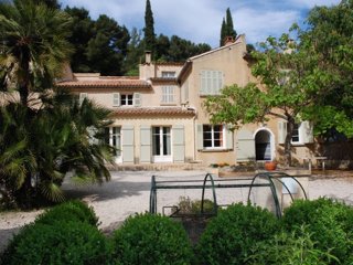 Location Vacances,  Maison pour 8 personnes à Sanary