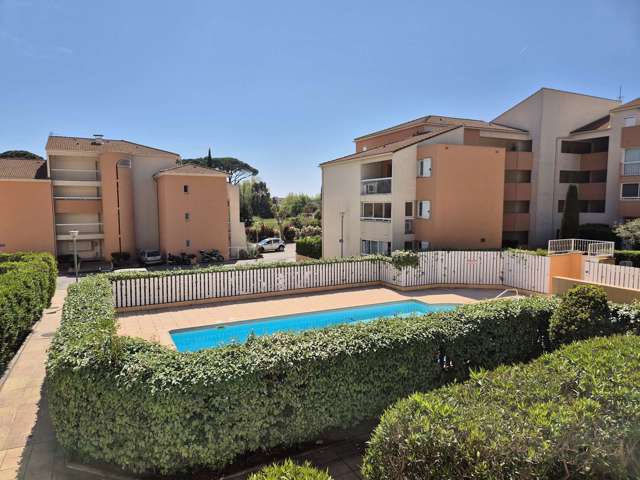 Location Vacances,  Appartement T2  pour 4 personnes à La Seyne Les Sablettes Réf: SFN-485